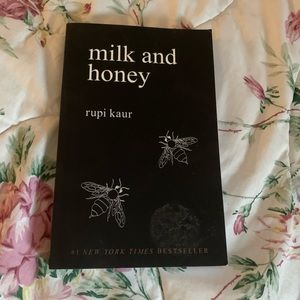 milk and honey by rupi kar paperback